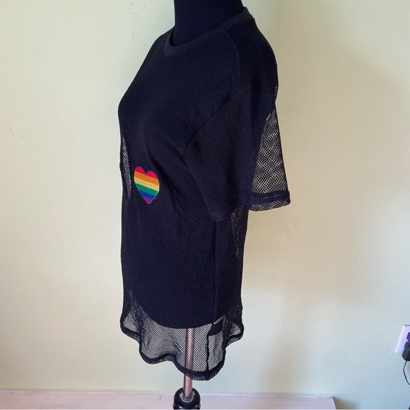 SPENCERS BLACK FISHNET HEART PATCH PRIDE SHIRT SIZE SMALL - Picture 3 of 5